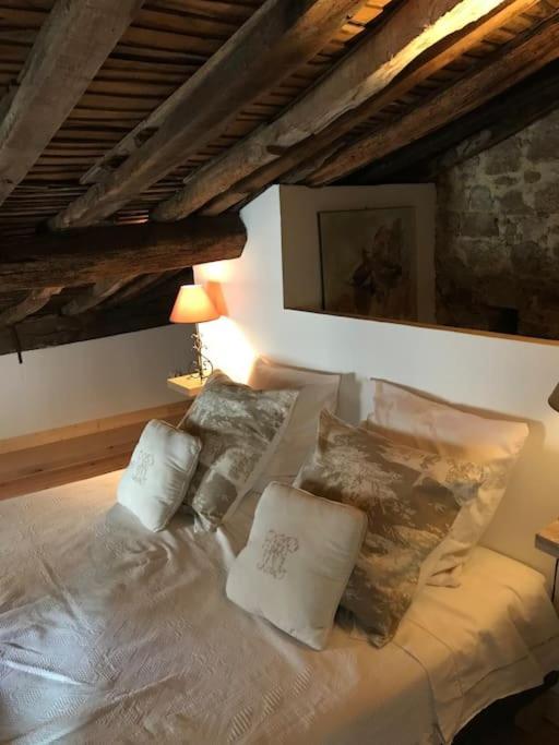 Petite Maison Medievale ปาคเตอเนย์ ภายนอก รูปภาพ